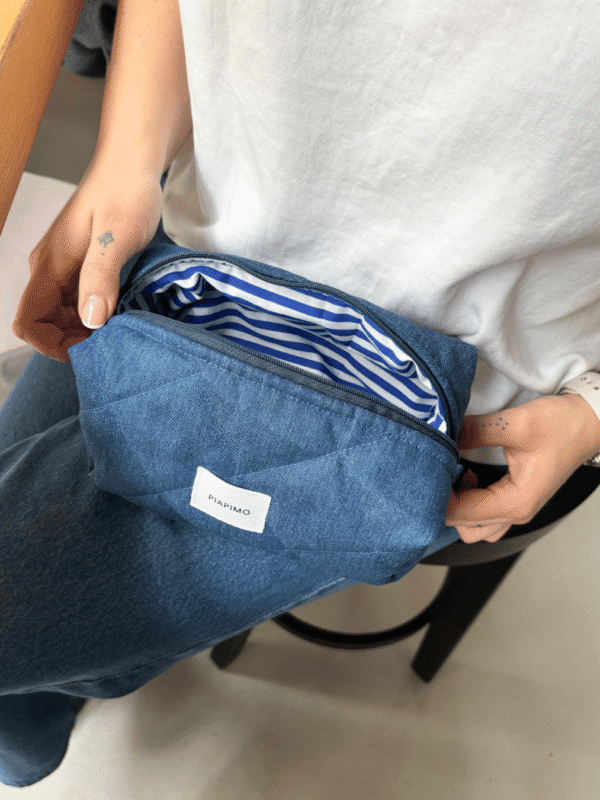 kosmetyczka jeansowa mała pikowana piapimo ze środkiem w niebieski paseczki